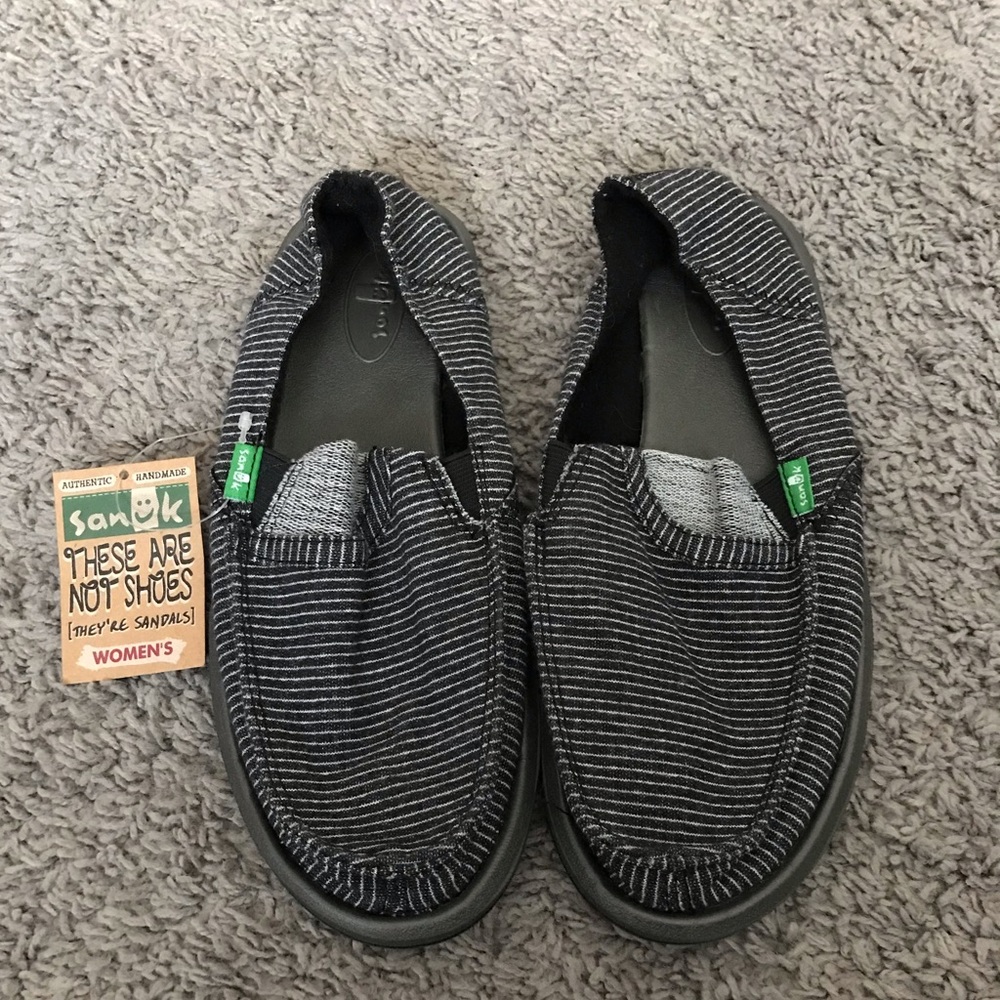 2/$50 NWT Sanuk Sidwalk Surfers Sz:7